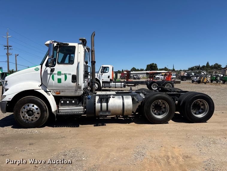 image for item EA0005 2015 International 8600 semi truck