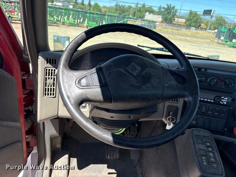 image for item EA0005 2015 International 8600 semi truck
