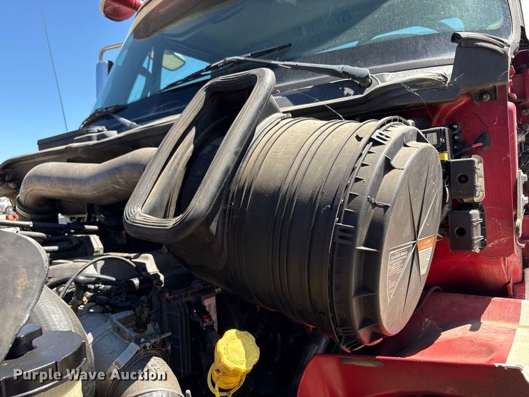 image for item EA0005 2015 International 8600 semi truck