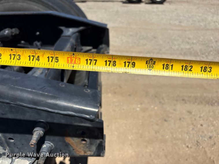 image for item EA0005 2015 International 8600 semi truck