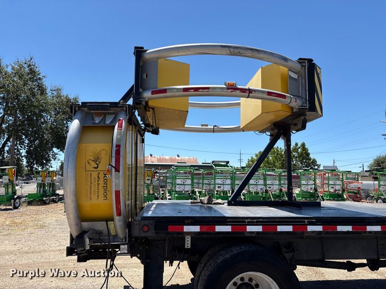 image for item EA0006 2013 International DuraStar 4300 crane truck