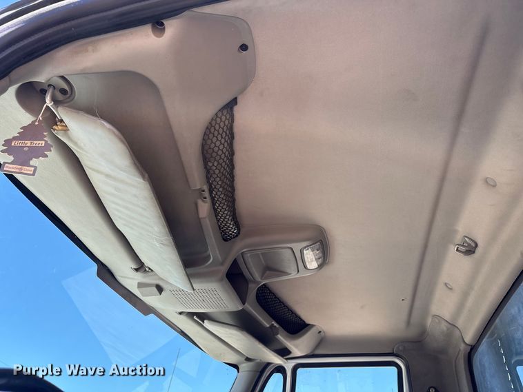 image for item EA0006 2013 International DuraStar 4300 crane truck