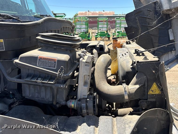 image for item EA0006 2013 International DuraStar 4300 crane truck