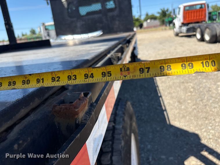 image for item EA0006 2013 International DuraStar 4300 crane truck