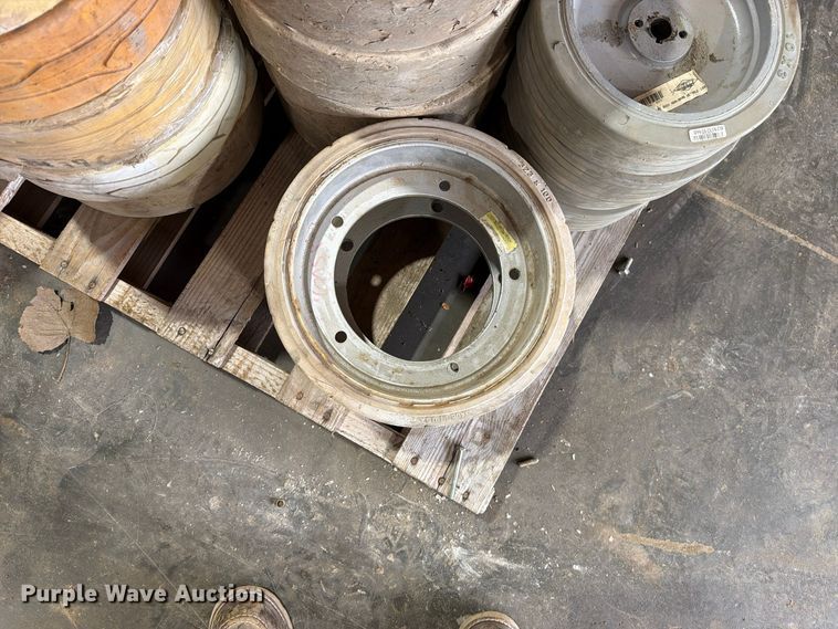 image for item EO8830 Arial lift tires 