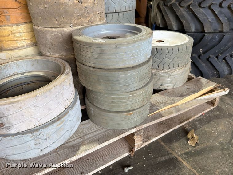 image for item EO8830 Arial lift tires 