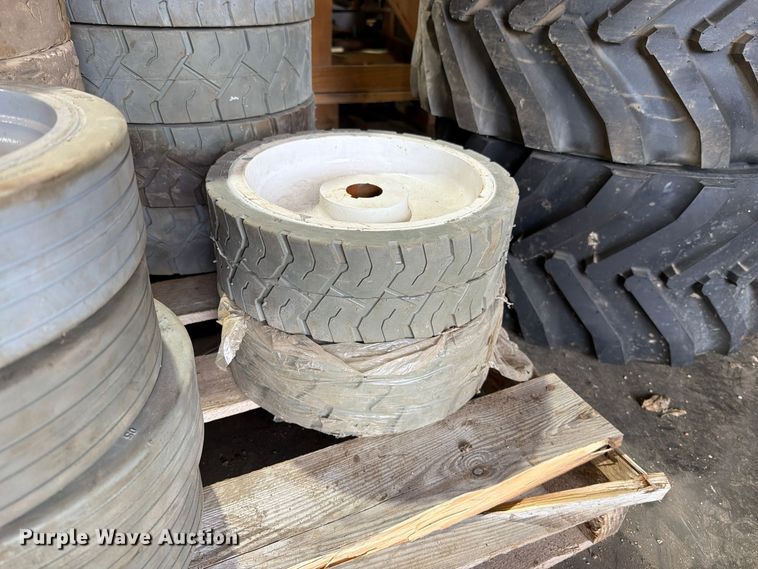 image for item EO8830 Arial lift tires 