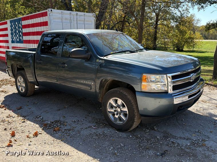 image for item EO8834 2009 Chevrolet Silverado Crew Cab pickup truck