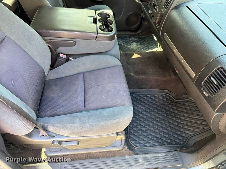 image for item EO8834 2009 Chevrolet Silverado Crew Cab pickup truck