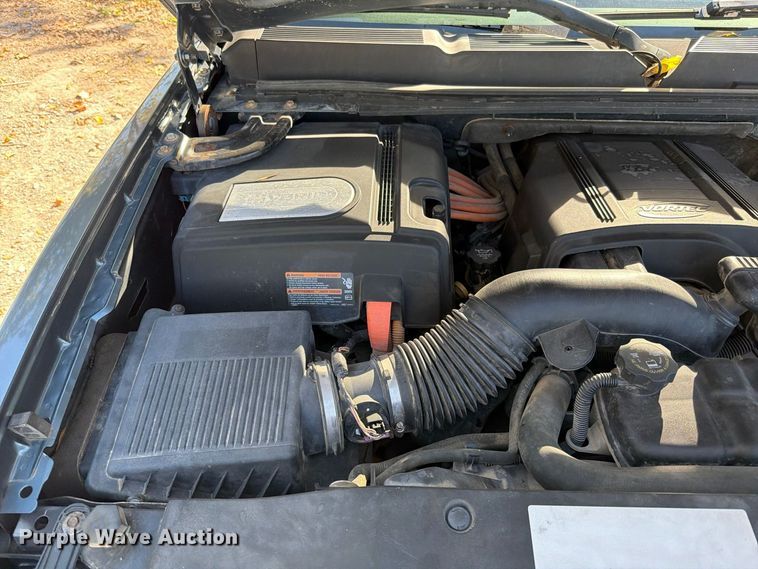 image for item EO8834 2009 Chevrolet Silverado Crew Cab pickup truck