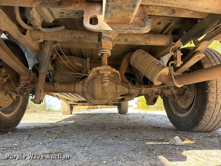 image for item EO8834 2009 Chevrolet Silverado Crew Cab pickup truck