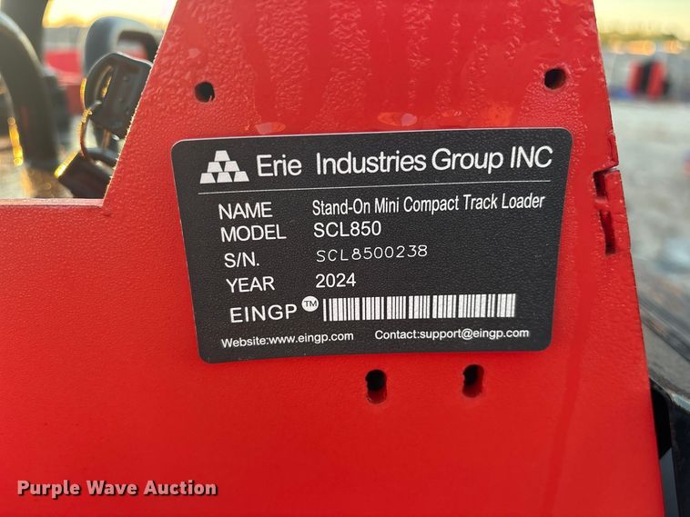 image for item ES8325 2024 Erie SCL850 compact utility loader