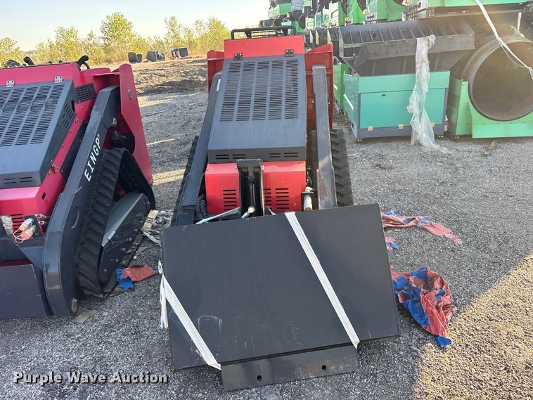 image for item ES8342 2024 Erie SCL850 compact utility loader