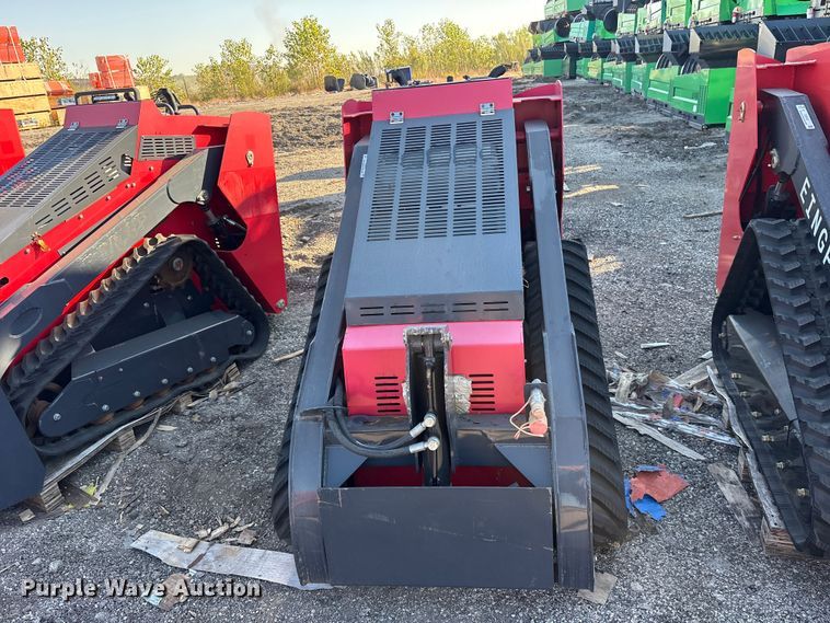 image for item ES8343 2024 Erie SCL850 compact utility loader