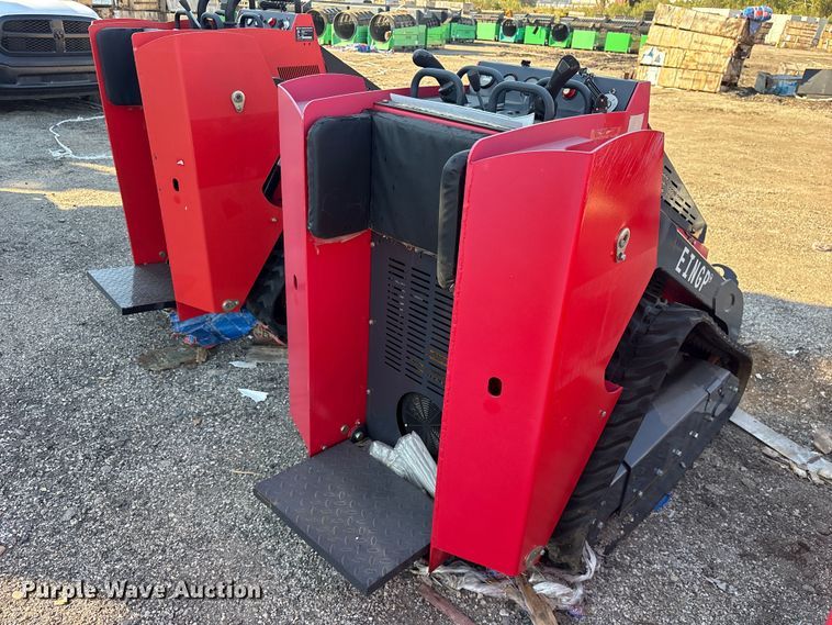 image for item ES8343 2024 Erie SCL850 compact utility loader