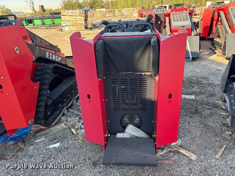 image for item ES8343 2024 Erie SCL850 compact utility loader