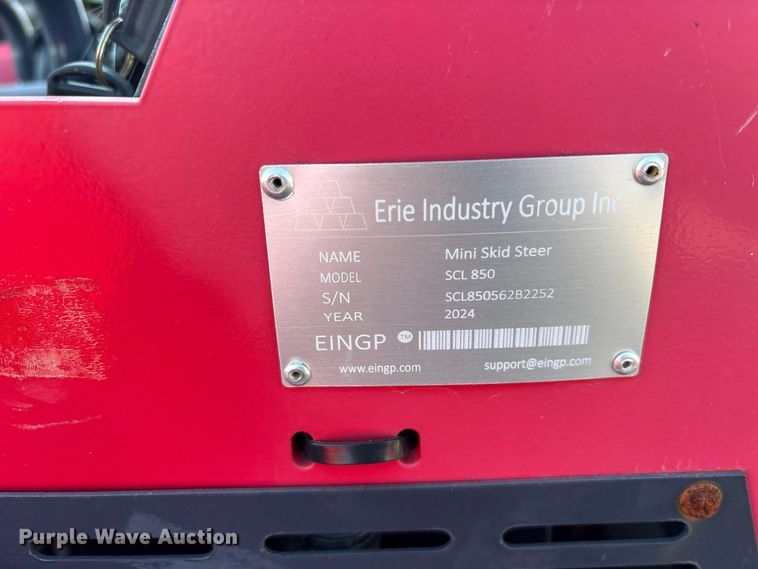 image for item ES8343 2024 Erie SCL850 compact utility loader