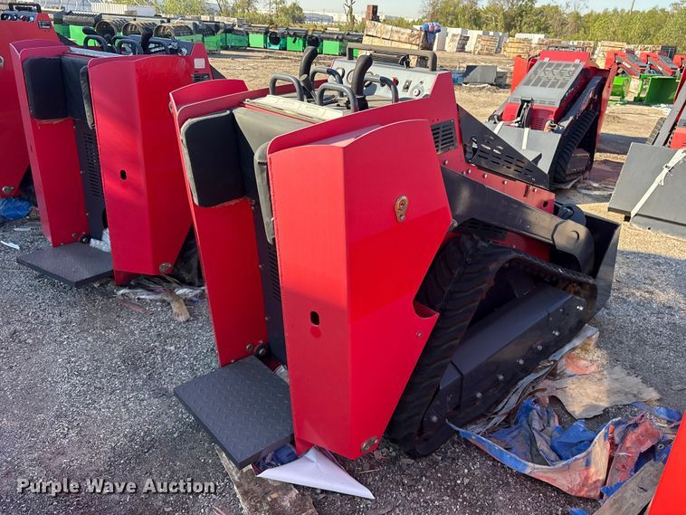 image for item ES8344 2024 Erie SCL850 compact utility loader