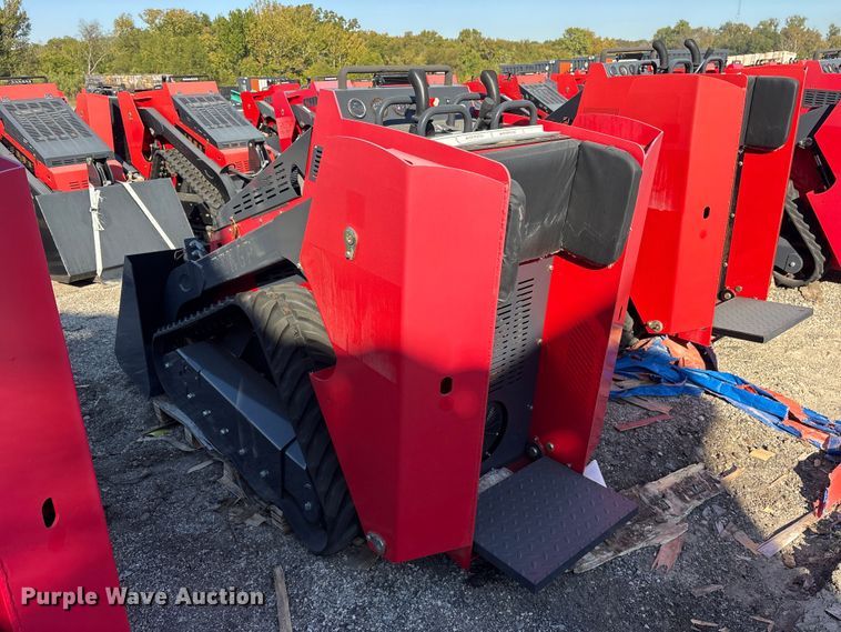 image for item ES8344 2024 Erie SCL850 compact utility loader