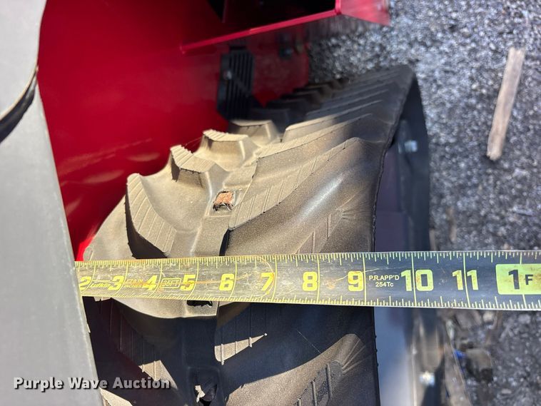 image for item ES8344 2024 Erie SCL850 compact utility loader