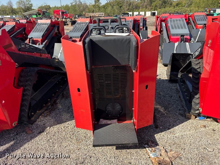 image for item ES8351 2024 Erie SCL850 compact utility loader