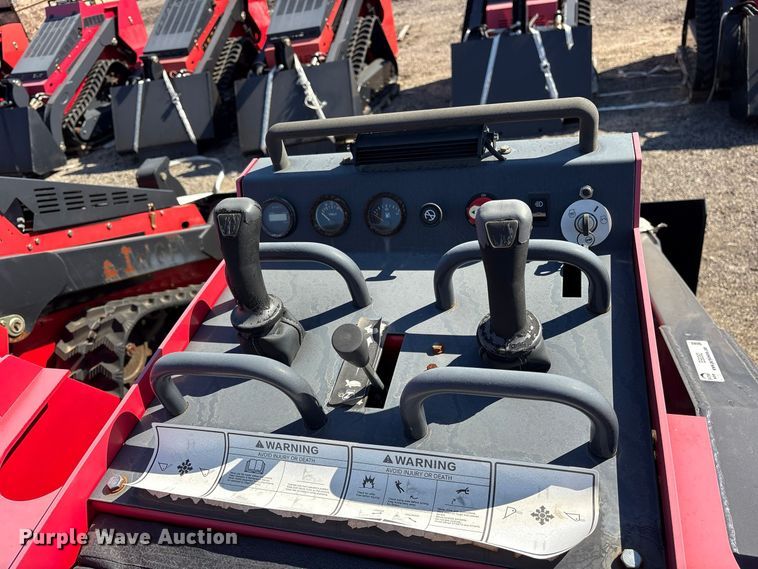 image for item ES8362 Erie SCL850 compact utility loader
