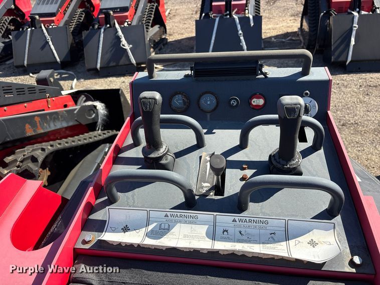 image for item ES8362 Erie SCL850 compact utility loader