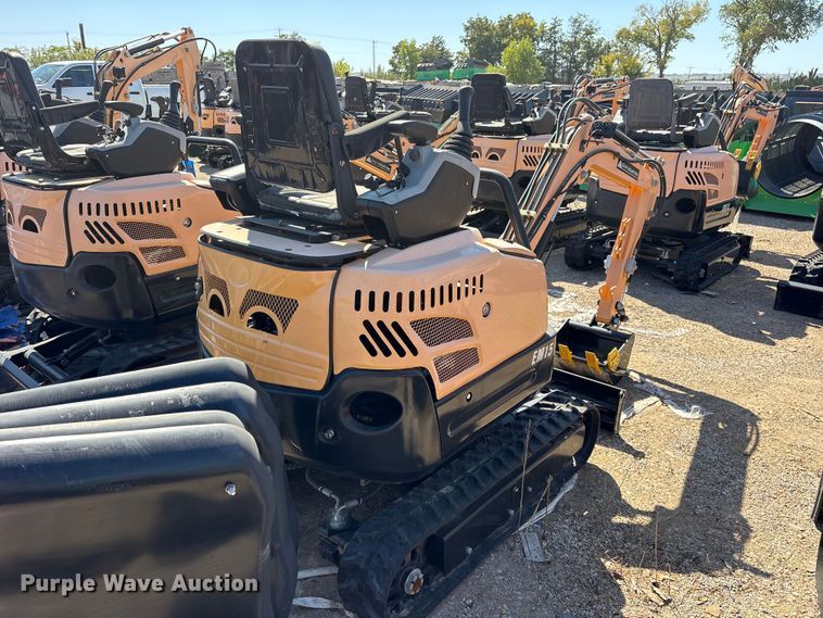 image for item ES8374 2024 Erie EM15 mini excavator