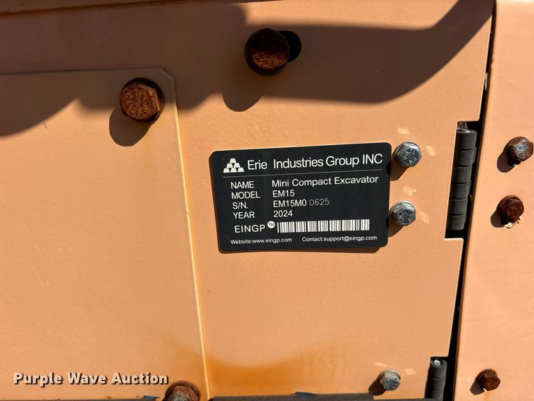 image for item ES8374 2024 Erie EM15 mini excavator