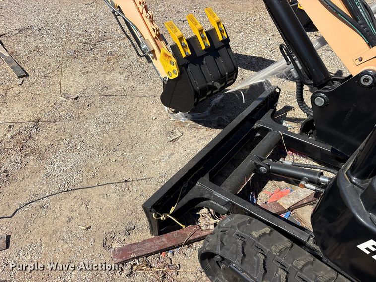 image for item ES8379 2024 Erie EM15 mini excavator