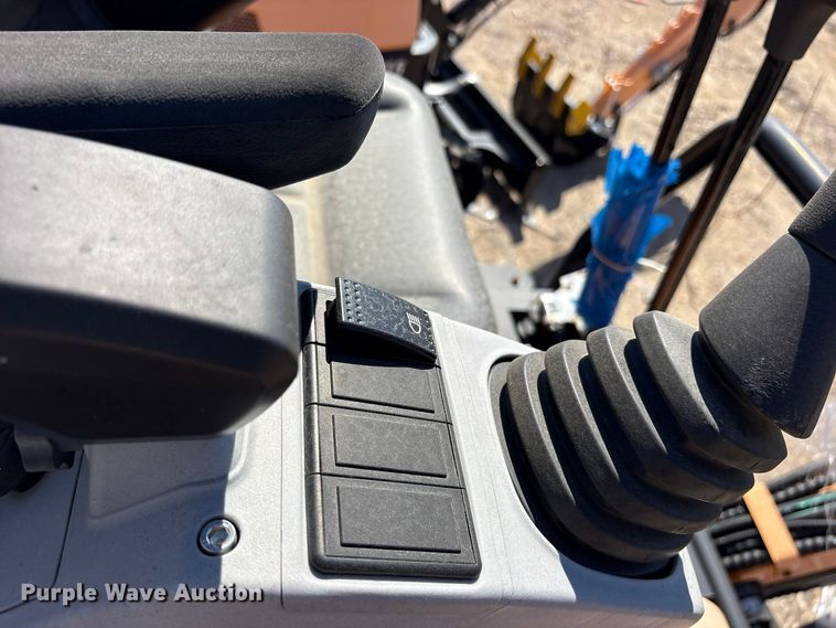 image for item ES8379 2024 Erie EM15 mini excavator