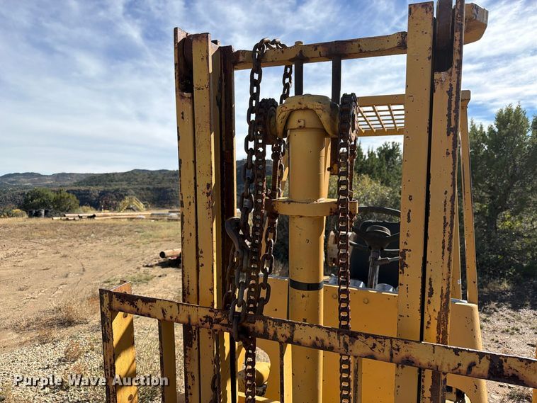 image for item EW1201 1993 Toyota 423FG15 forklift