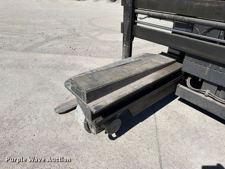 image for item EW5182 2018 Combilift C8000 forklift