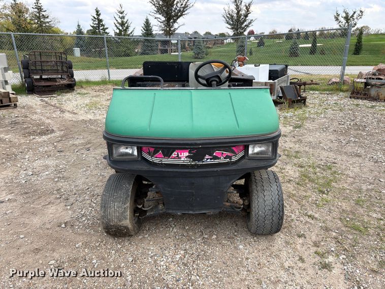 image for item EW5191 1999 Cushman 4W 31 HP Turf utility vehicle