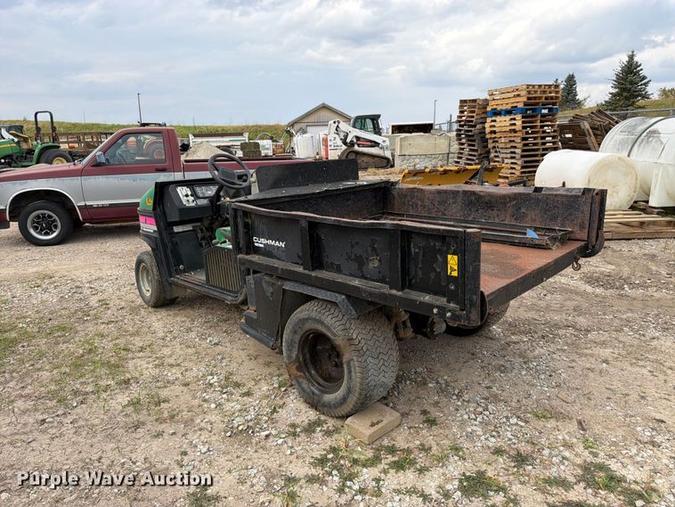 image for item EW5191 1999 Cushman 4W 31 HP Turf utility vehicle