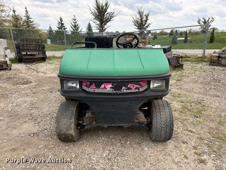 image for item EW5191 1999 Cushman 4W 31 HP Turf utility vehicle