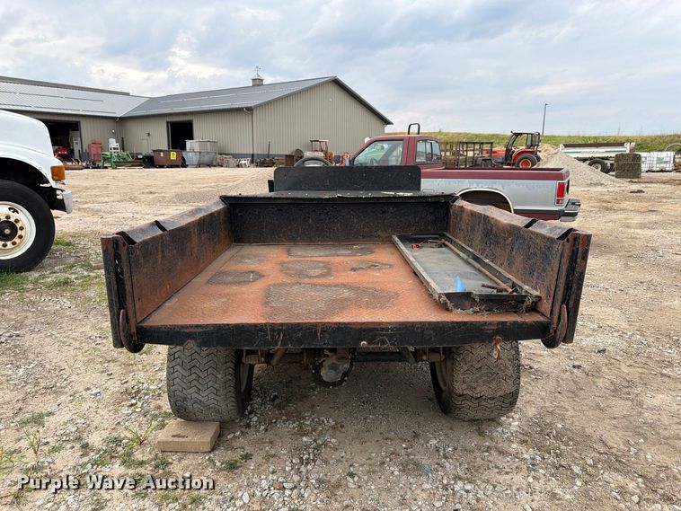 image for item EW5191 1999 Cushman 4W 31 HP Turf utility vehicle