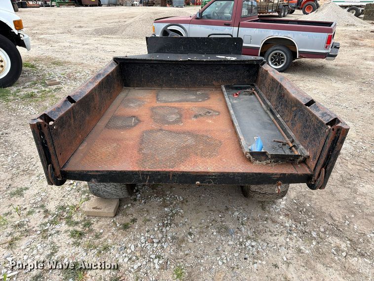 image for item EW5191 1999 Cushman 4W 31 HP Turf utility vehicle