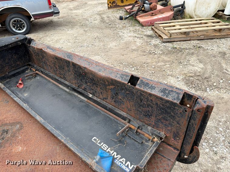 image for item EW5191 1999 Cushman 4W 31 HP Turf utility vehicle