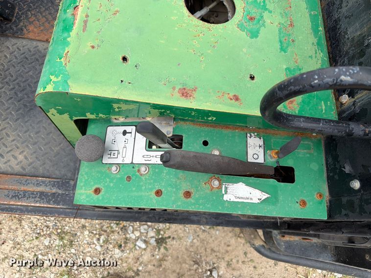 image for item EW5191 1999 Cushman 4W 31 HP Turf utility vehicle