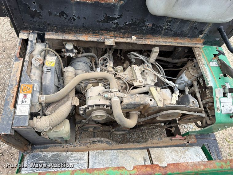 image for item EW5191 1999 Cushman 4W 31 HP Turf utility vehicle
