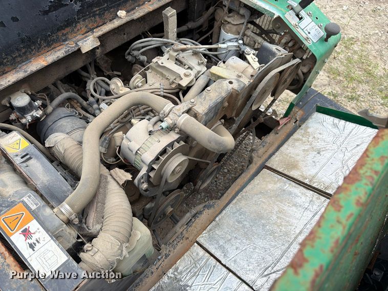 image for item EW5191 1999 Cushman 4W 31 HP Turf utility vehicle