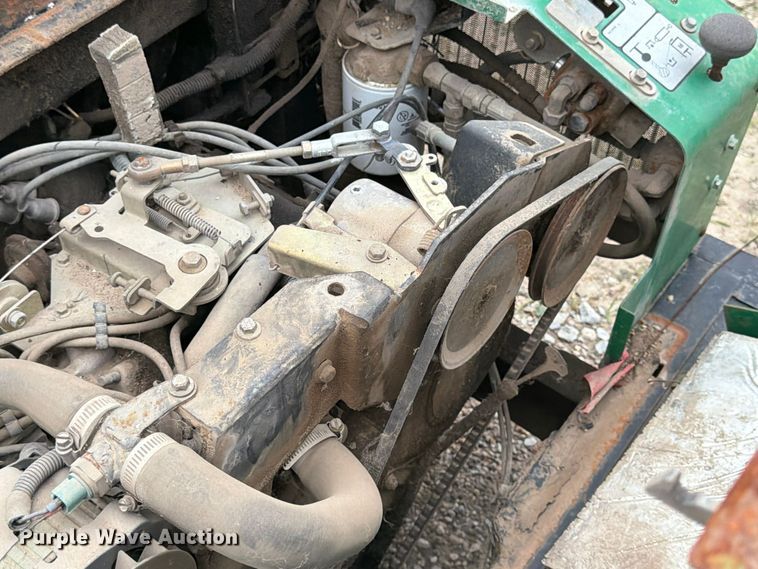 image for item EW5191 1999 Cushman 4W 31 HP Turf utility vehicle