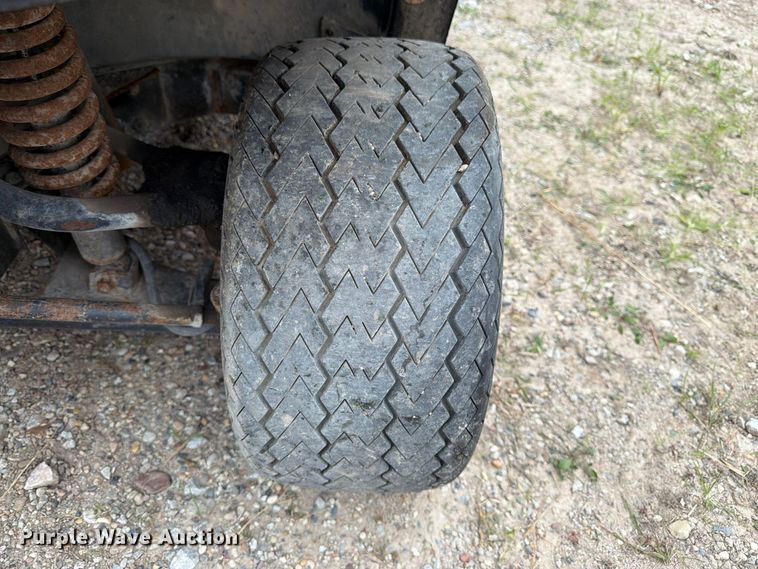 image for item EW5191 1999 Cushman 4W 31 HP Turf utility vehicle