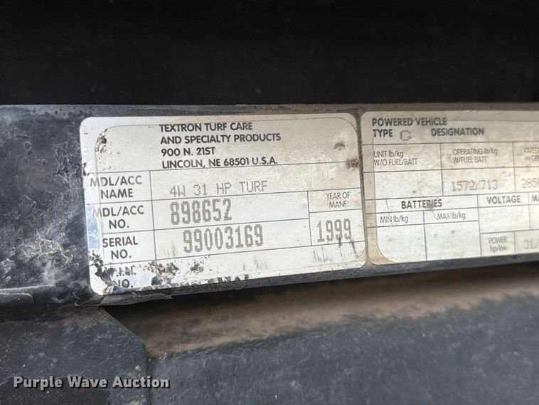 image for item EW5191 1999 Cushman 4W 31 HP Turf utility vehicle