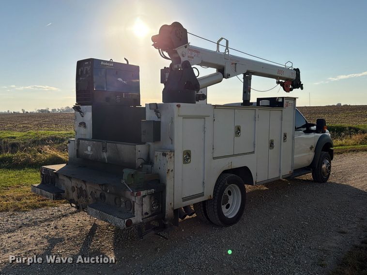 image for item EX4672 2016 Ford F550 utility / service truck