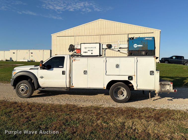 image for item EX4672 2016 Ford F550 utility / service truck