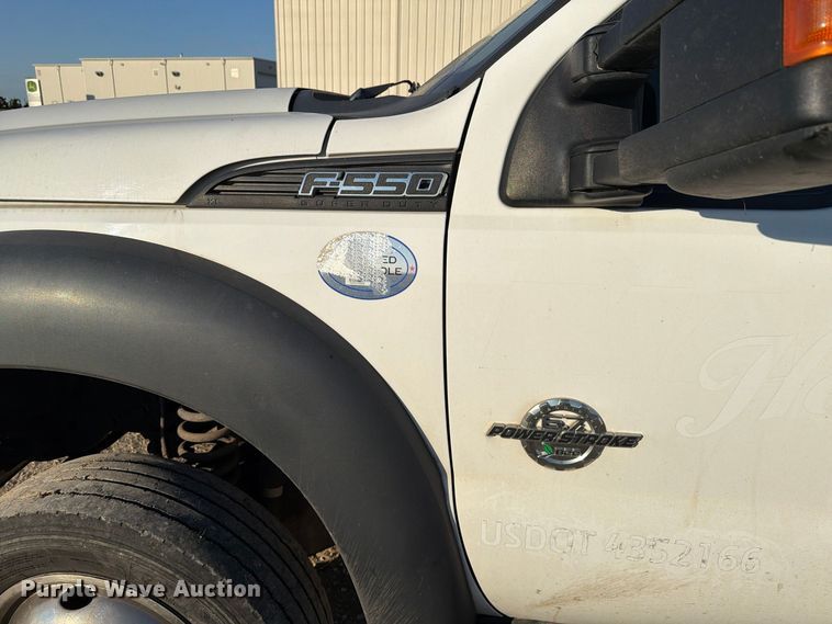 image for item EX4672 2016 Ford F550 utility / service truck