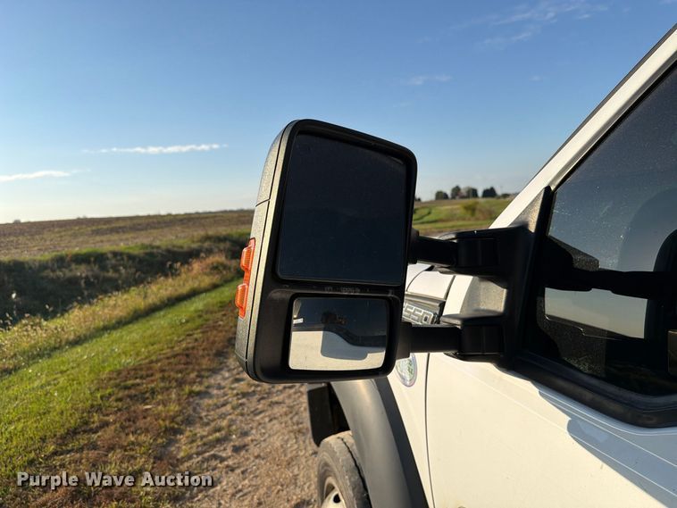 image for item EX4672 2016 Ford F550 utility / service truck