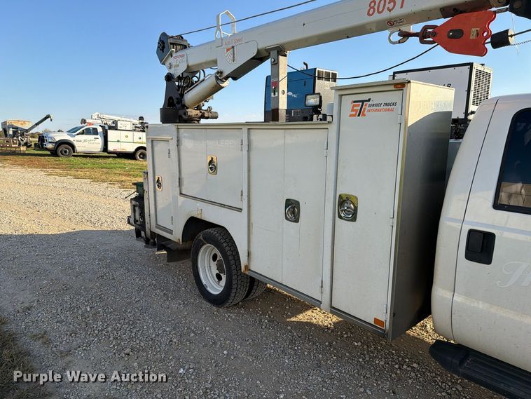 image for item EX4672 2016 Ford F550 utility / service truck